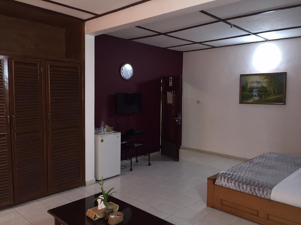 Sir Max Hotel Kumasi Pokoj fotografie
